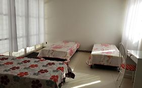 Espaco Inteiro Para 08 Pessoas Proximo A Area Hospitalar Em Bh